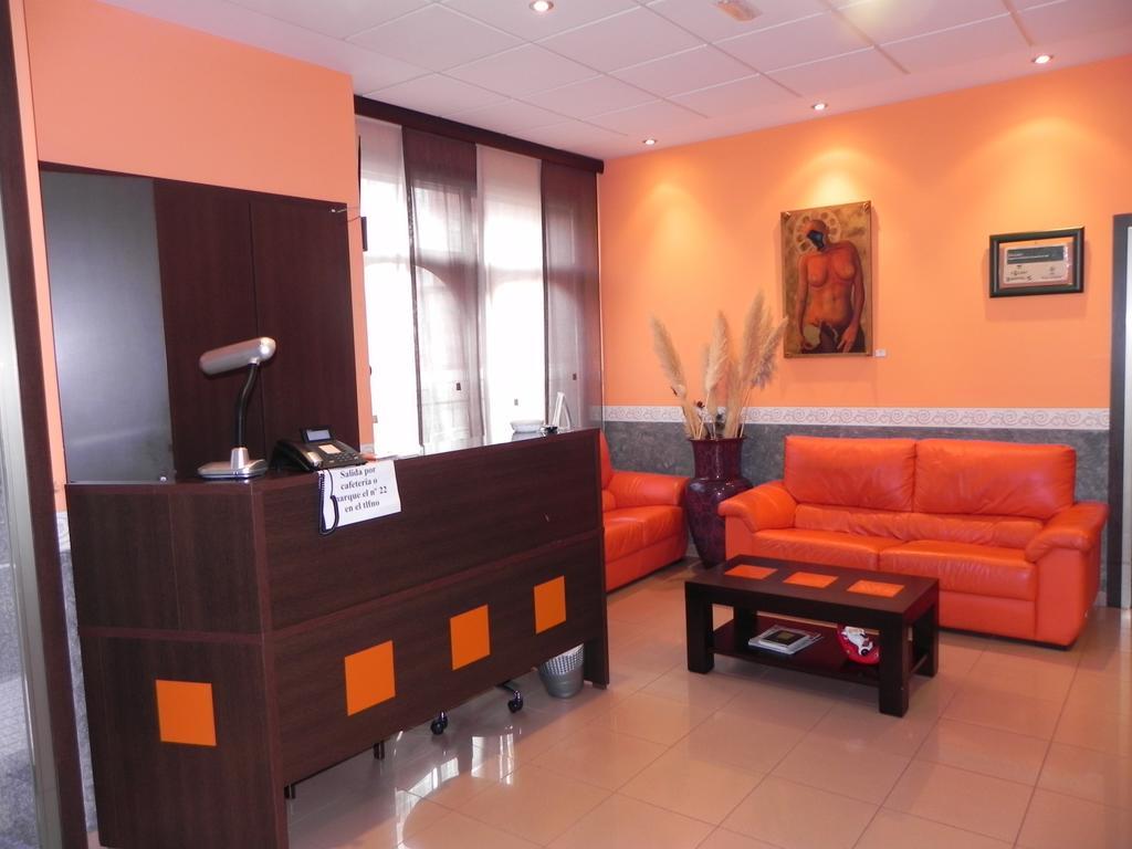 Hotel Restaurante Pizzeria Abc Laracha Luaran gambar